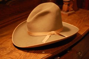 5 astuces pour faire durer vos chapeau cowboy plus longtemps